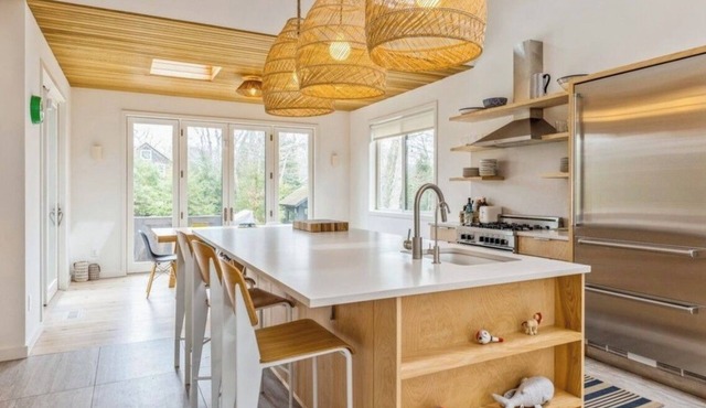 Modern and fully equipped 4-bedroom house in East Hampton
