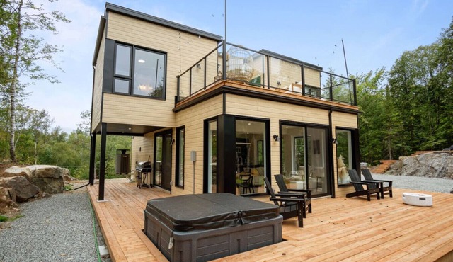 Modern Luxury Chalet near Tremblant + Private Spa in La Conception