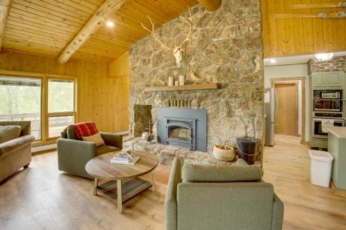 Mountain Views + BBQs: Updated Cody Cabin