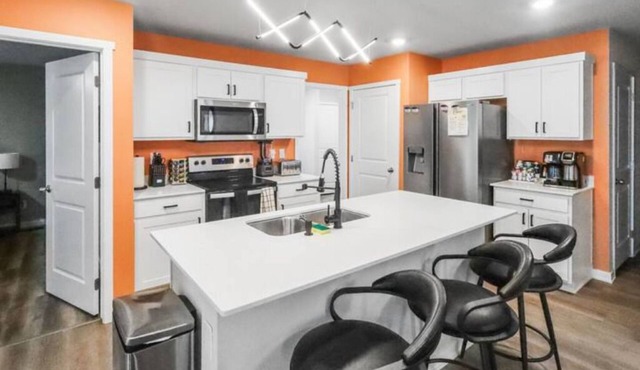 New Build 5BR Near Downtown, Garage, EV Charger, W/D, Pet-Friendly, I-80