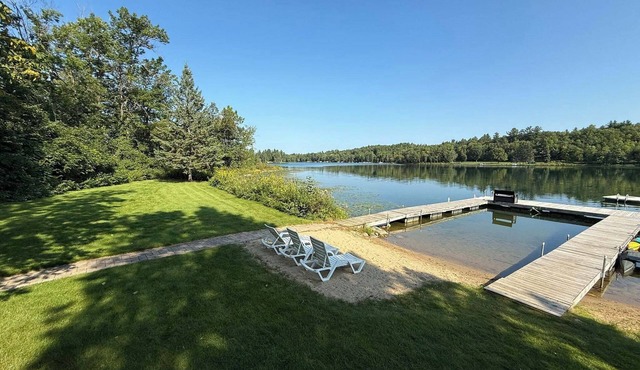 New Listing! Lovely 5 bed/bath home, sand beach on Howard Lake- Akeley/Walker