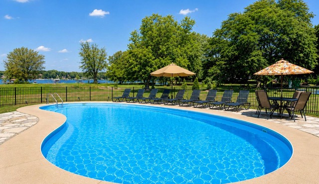 Newly Remodeled in Pistakee Bay on the Chain O' Lakes