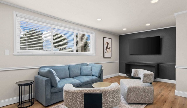 Newly Renovated Unit in Central Spfld! #101