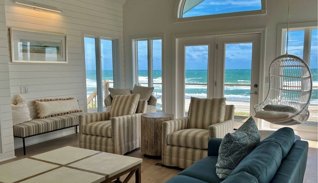Oceanfront 8 bedroom/sleeps 20 with large gathering and outdoor areas
