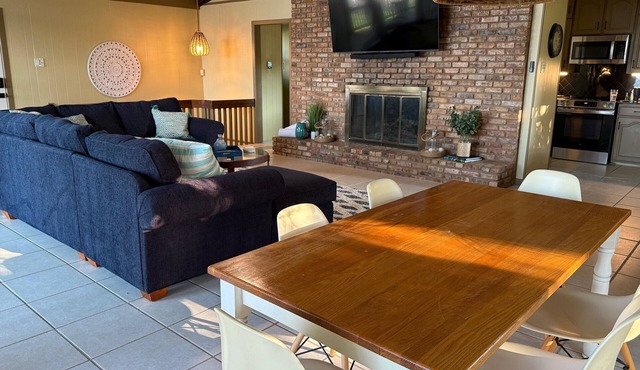 Open Water - Charming 3-bedroom house on Cedar Creek Lake