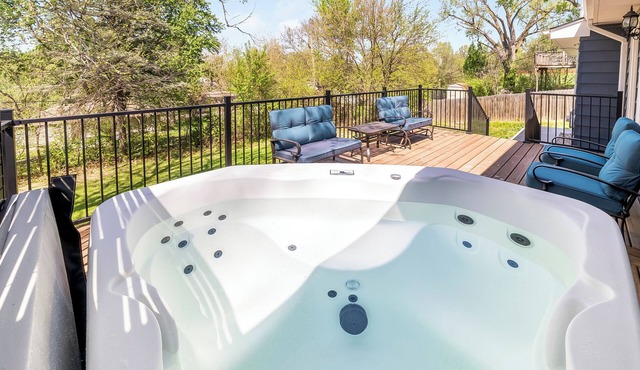Pacific Place | Comfort and Convenience in Central Omaha