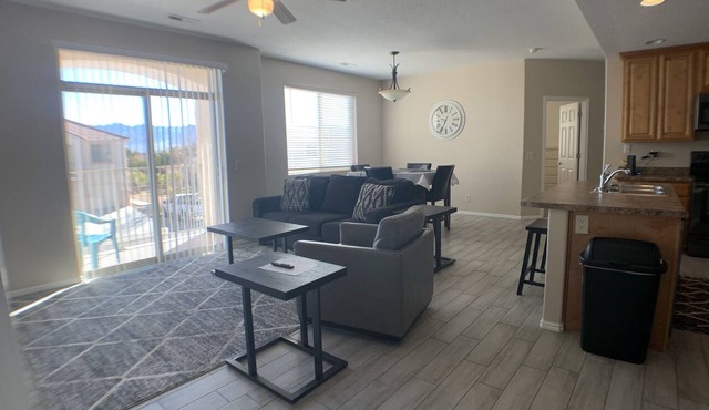 Par Haven by Mesquite Vacation Rentals with Private Balcony and $510 in free daily activities