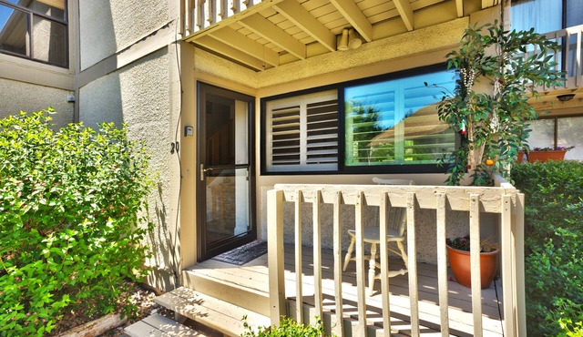 Park City-Central location- 3 BR 2.5BA, Sleeper Sofa, Decks with Mountain views.