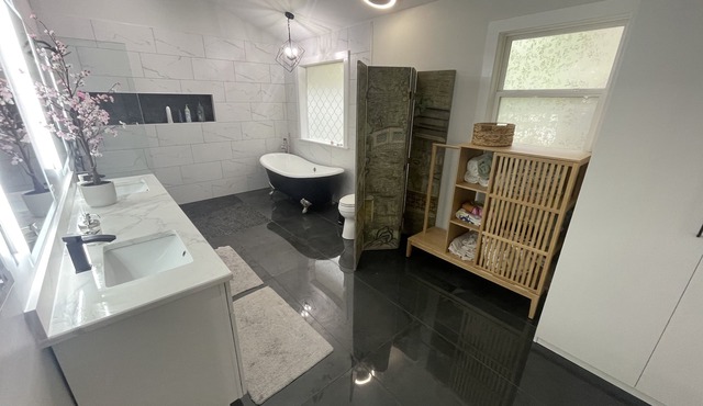 Private master suite