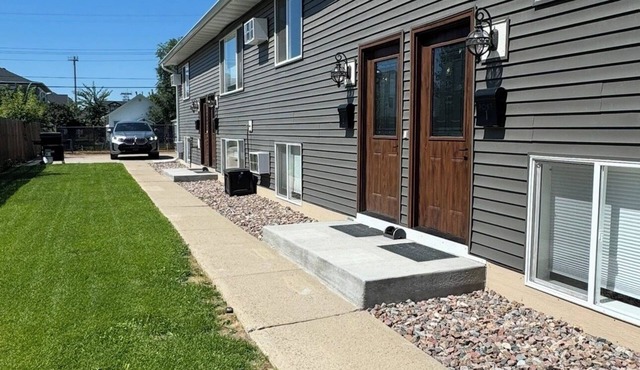 Quiet 2BR for Workers-Fast WiFi-Parking-Self Check-in