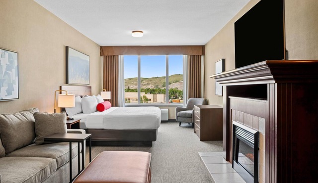 Ramada by Wyndham Drumheller Hotel & Suites in Drumheller