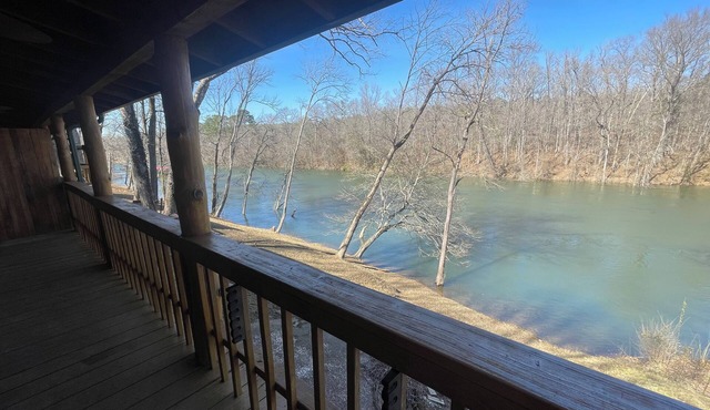 Riverfront Cabin on Little Red River in Heber Springs