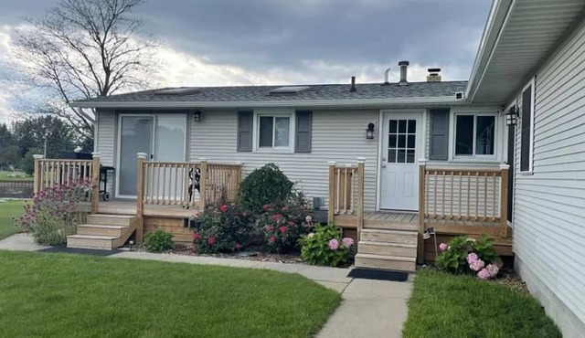 Riverside Retreat on the Au Gres River – Your Perfect Getaway! in Au Gres