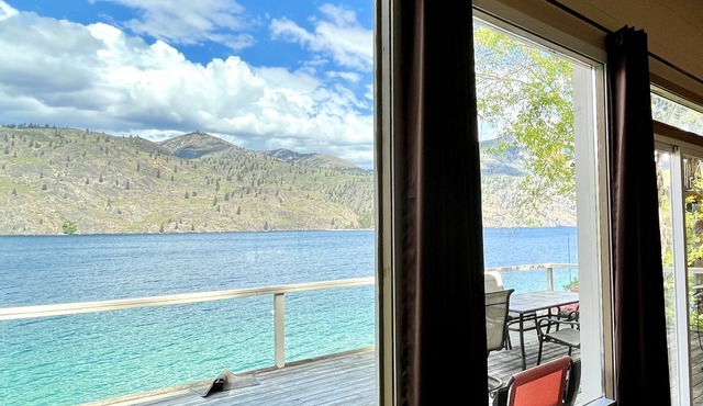 Rustic Lakefront Cabin: Pet-Friendly, WIFI, Buoy, Lake Access