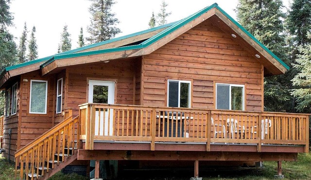 Rustic Log Cabin on the Banks of Kenai Lake, Alaska in Cooper Landing