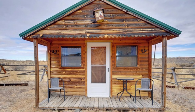 Scenic & Unique Country Retreat in Thermopolis!