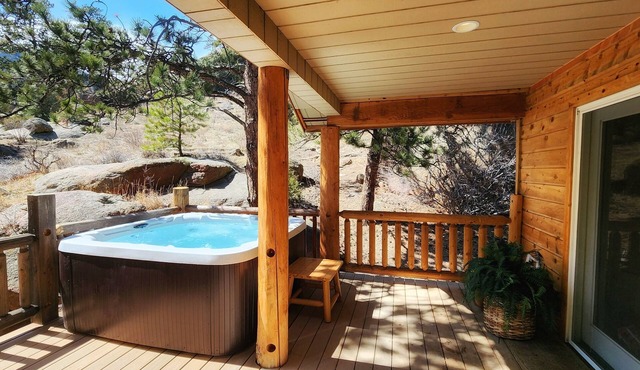 Serene Sunrise Cabin: 3BR Retreat, Steps from Pine Haven, Amenities Galore