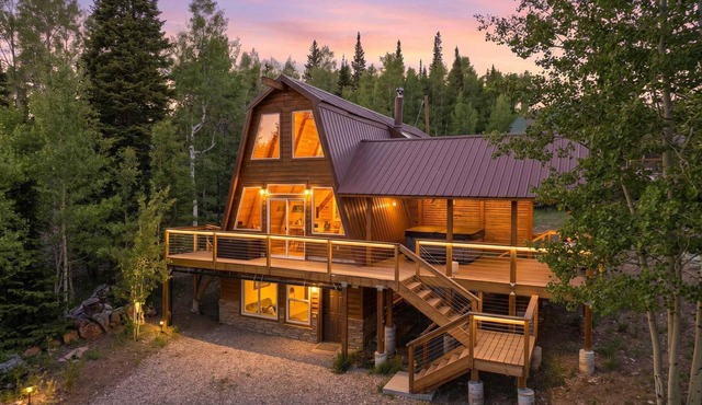 Ski-Lee Retreat | Ski Hike Explore | Sleeps 10