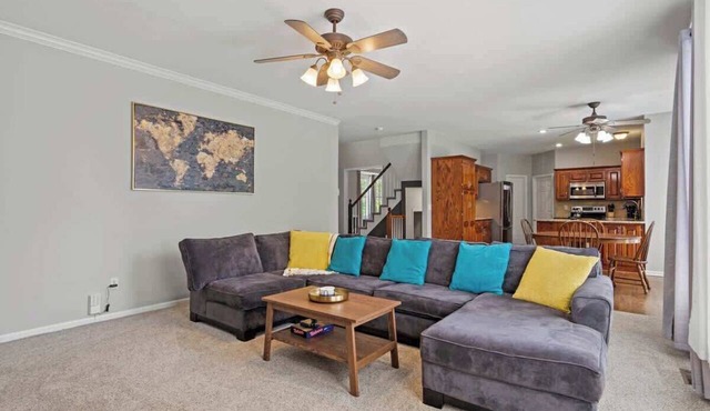 Sleeps 10 | 5 King Beds + Foosball | Futbol ready!
