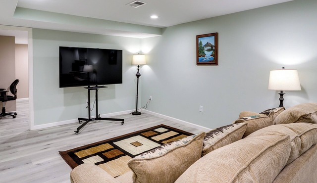 South Bend Area Vacation Rental 8 Mi to Notre Dame