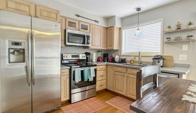 Southwest Splendor 2BR Tempe Townhome