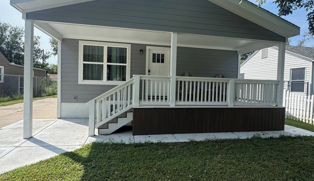 Spacious 3-bedroom apartment in peaceful Wichita with AC