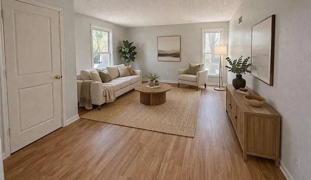 Spacious 4-bedroom house in nice South Kansas City 15 MINUTES FROM WORLD CUP
