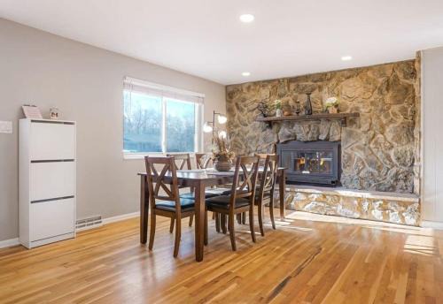 Spacious 5BR Retreat Near Olde Town Arvada