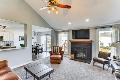 Spacious & Family Friendly! Lincoln Home w/Deck