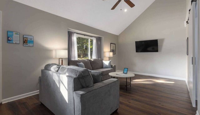 Spacious Home Roomy Sleeps 14 KingBeds MAJOR INTERNATIONAL SPORTING EVENT WC 26