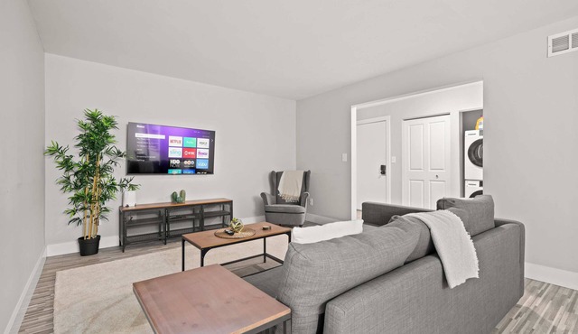 Spacious & Stylish Stay in Rochester, Prime Spot