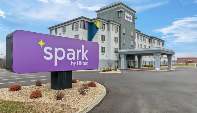 Spark by Hilton Cincinnati Fairfield