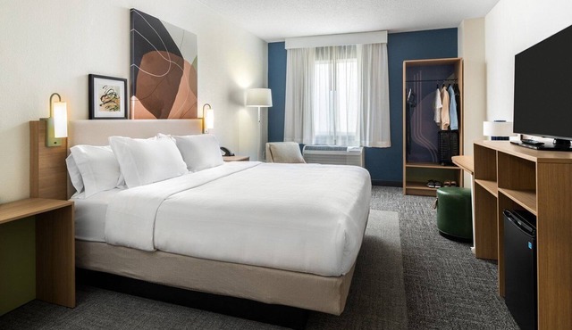 Spark by Hilton Glendive