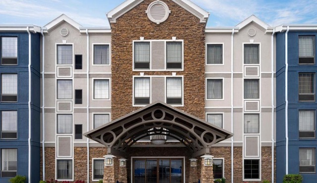 Staybridge Suites Indianapolis-Airport by IHG