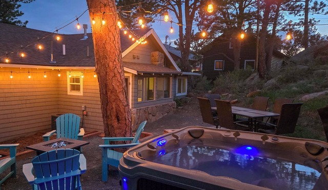 Steps to Estes Lake: Mtn-view Hideaway w/Hot Tub!