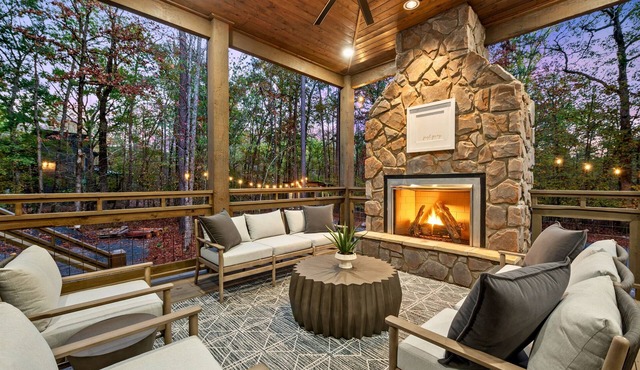 Streamside Trio | Creekside Escape for Groups