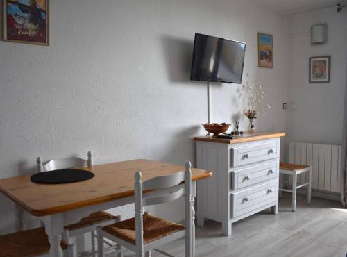 Studio Cabine 4 Pers - Sud & Vue Montagne - FR-1-580-117 in Font-Romeu-Odeillo-Via