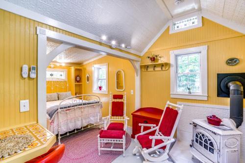 Studio w/Trail Access ~ 10 Mi to Brattleboro! in Bernardston
