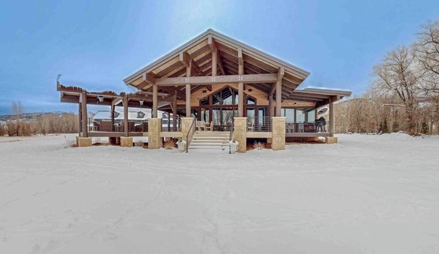 Sunlit Lodge on the Elk River with Water Access & Firepit - Great for Fishing