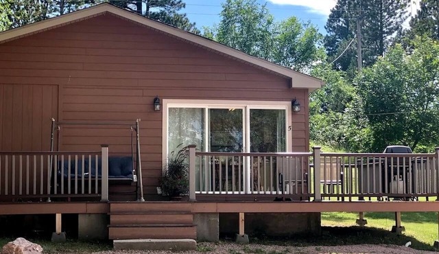 Sweet Cabin with Furnished Patio Suitable for Six in South Dakota