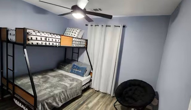 Texoma Casa Azul Contemporary & Comfortable