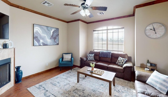 The Cozy Casa : Comfort Awaits!
