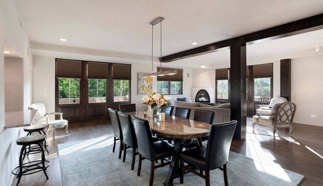 The Lincoln 401, 3 Bed/3.5 Bath, Luxury Condo
