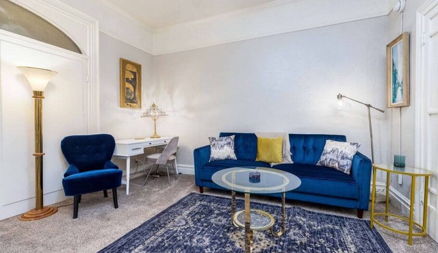 The Sapphire Suite - Downtown Historic Aves Apt