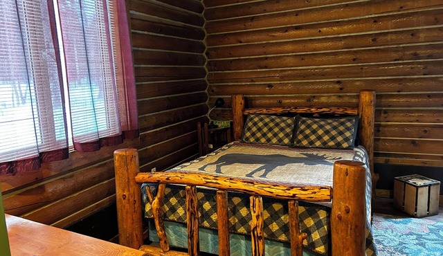 The Yukon Suite, The Yukon Cabin Room w/Suana