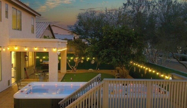 This house is a 6 bedroom(s), 4 bathrooms, located in Cave Creek, AZ.