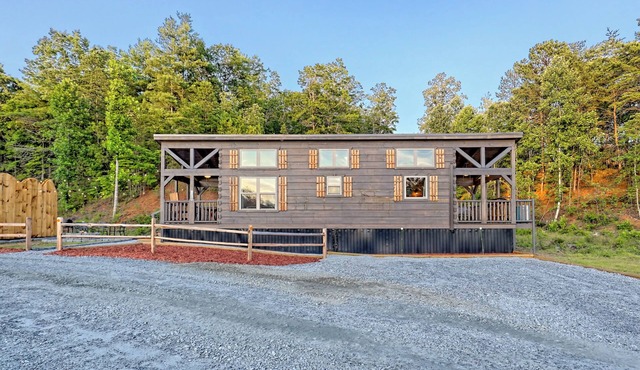 Tiny House Log Cabin
