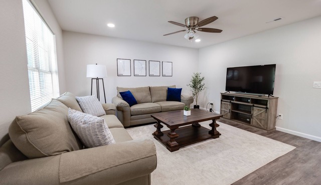 Trailside Townhouse B | Next to Downtown & Bike Trails