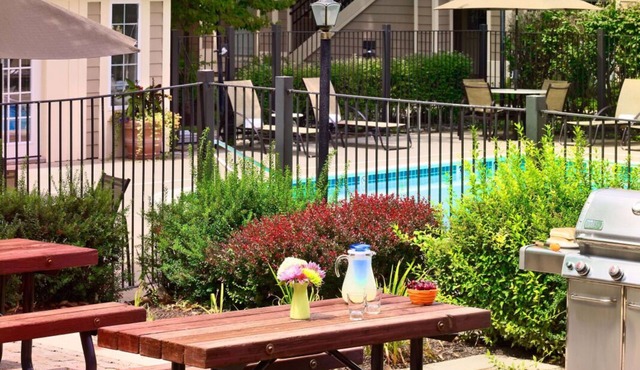 Two Pet-friendly Units! Comes with Free Onsite Parking!