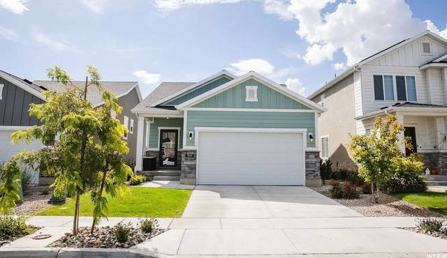 Updated 3 bed 2 bath with easy access to SLC & ski resorts. Pet friendly!